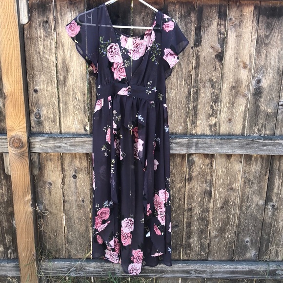 Dresses & Skirts - •TRADE•ℱ𝓁ℴ𝓇𝒶𝓁 ℋ𝒾ℊ𝒽𝓁ℴ𝓌 𝒞ℴ𝓋ℯ𝓇 𝓊𝓅•